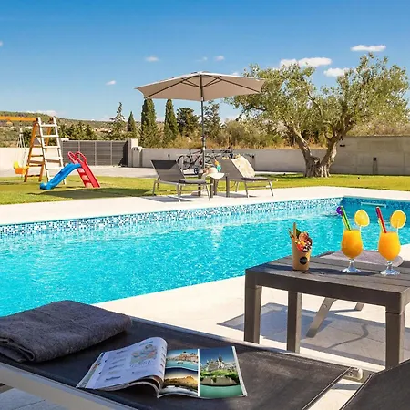 Lacus Holiday home *