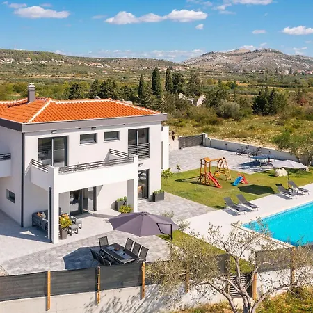 Lacus Holiday home *